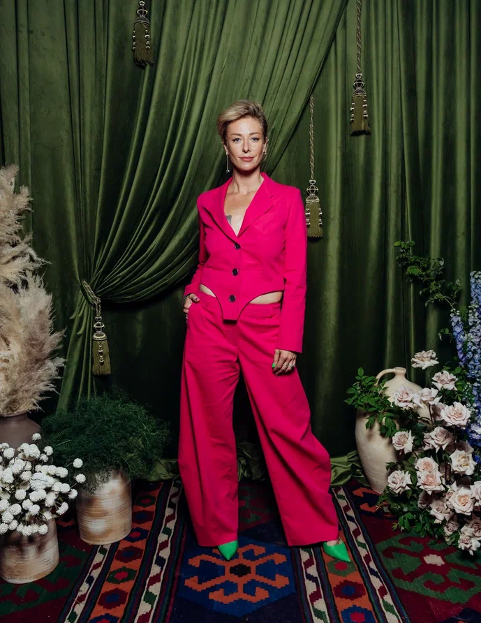 Катя Мухина, Ян Яновский, Евгения Линович и Маша Федорова посетили ужин в «Ткемали» (фото 4)