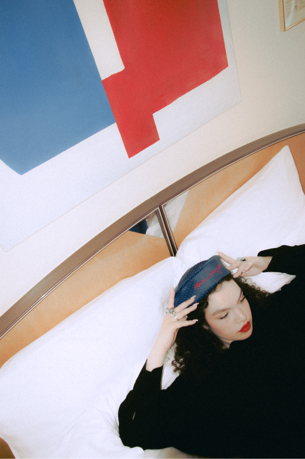 Бутик-отель Marco Polo представляет уникальную апсайкл-капсулу одежды и аксессуаров (фото 4)