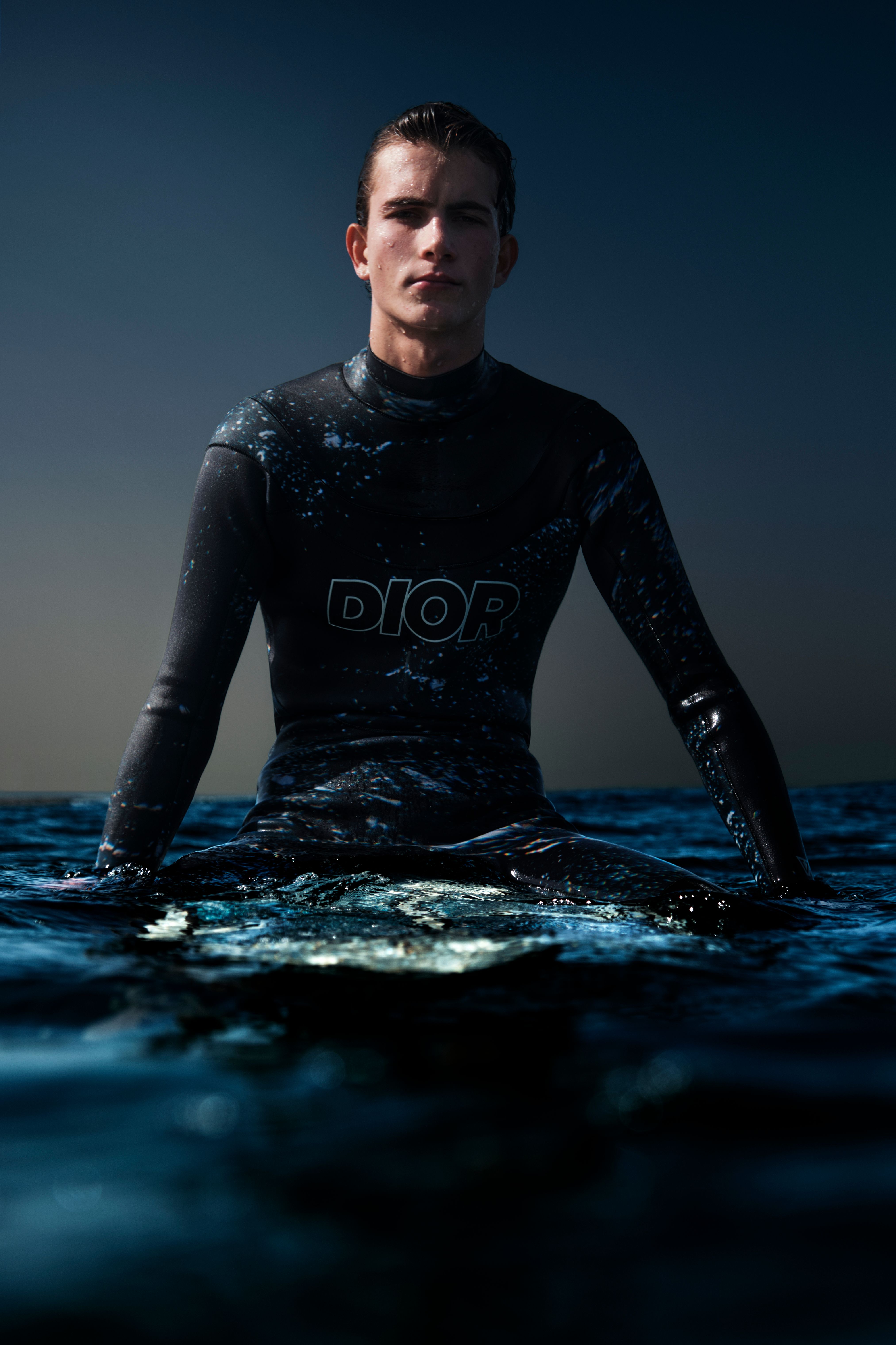 Dior выпустил экологичную капсулу пляжной одежды (фото 9)