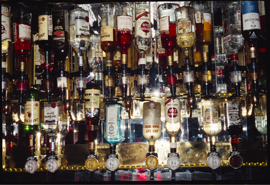 Андрей Ноговицын и «Цветной» выпустили фотоальбом о жизни московского комьюнити (фото 5)