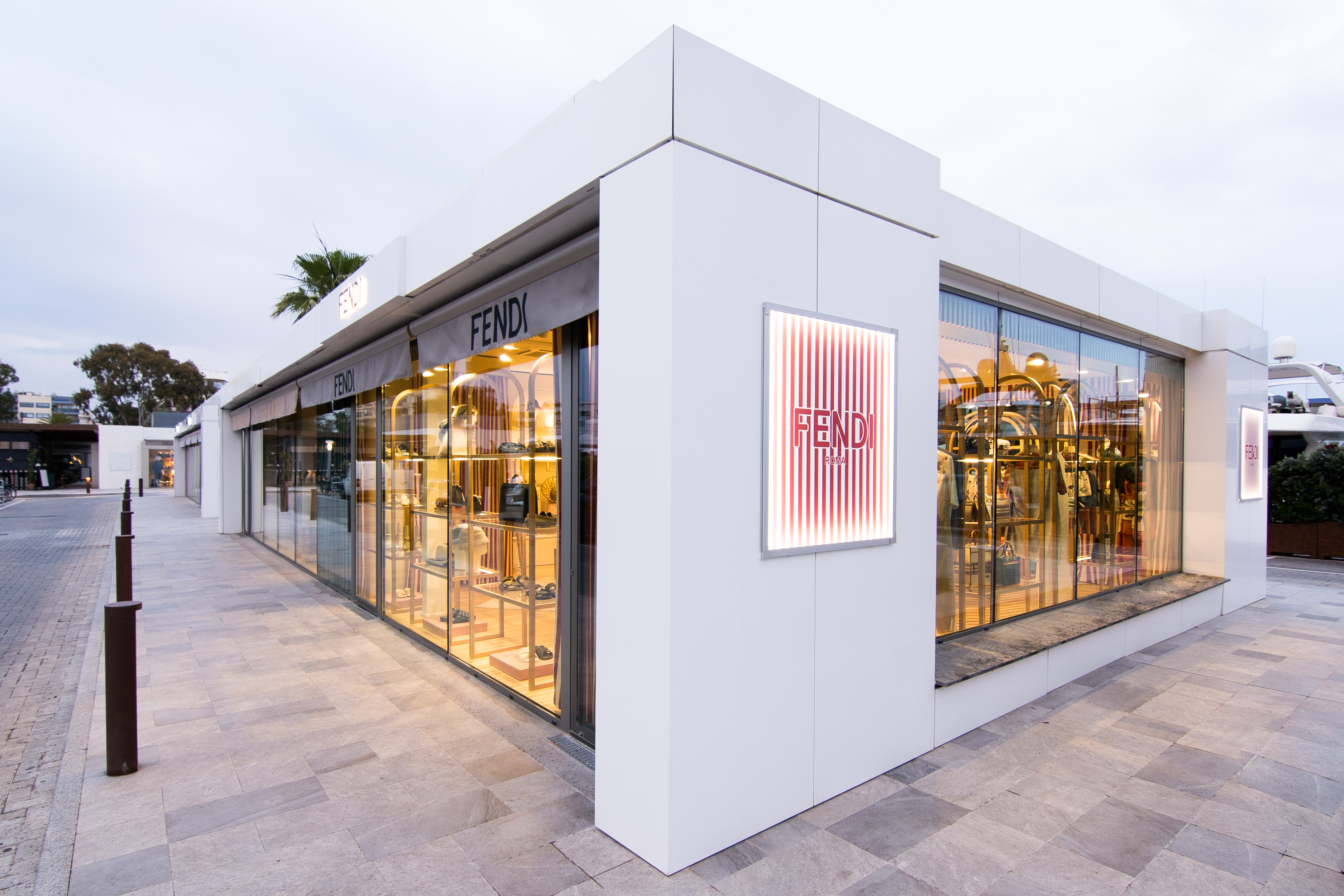 Fendi открыл два бутика в Испании (фото 1)