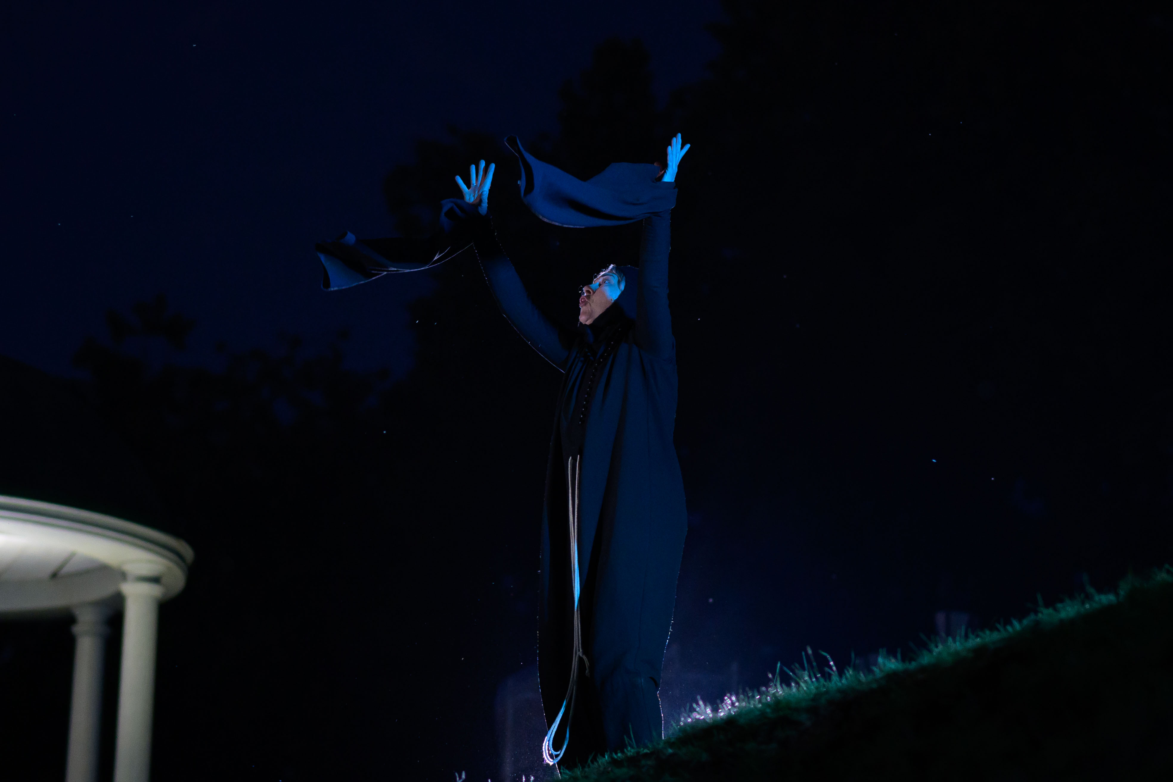 Front подготовил костюмы для исполнительниц главных ролей оперы «Поэма горы» (фото 5)