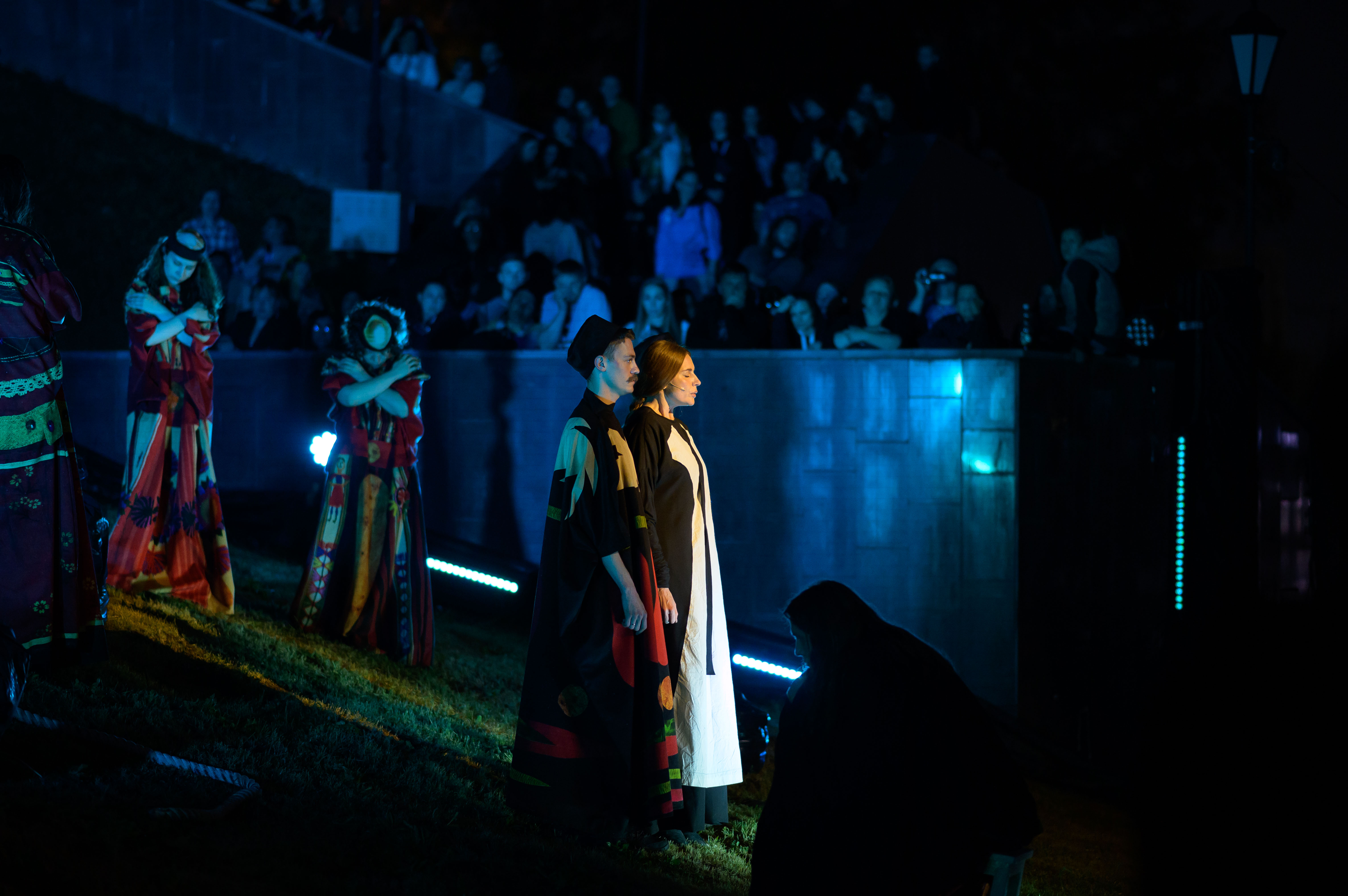 Front подготовил костюмы для исполнительниц главных ролей оперы «Поэма горы» (фото 6)