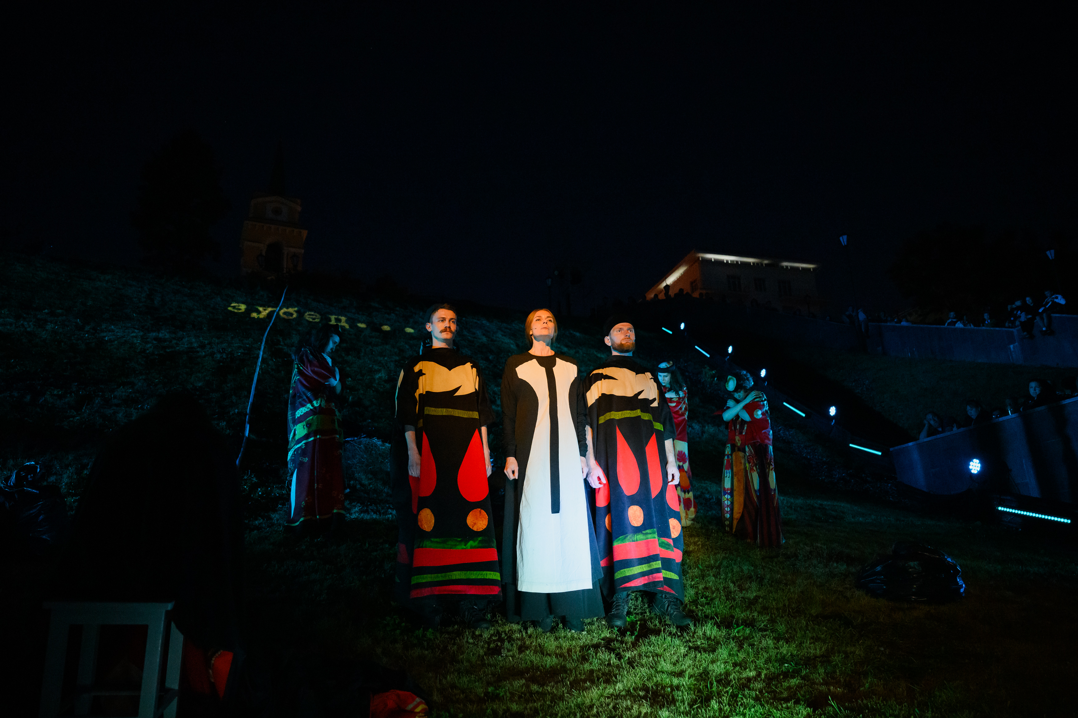 Front подготовил костюмы для исполнительниц главных ролей оперы «Поэма горы» (фото 4)