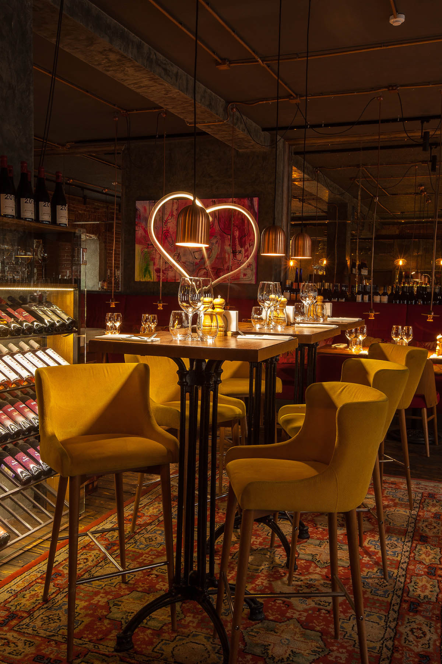 Гастробар Blush отмечает первый юбилей в стиле казино (фото 1)