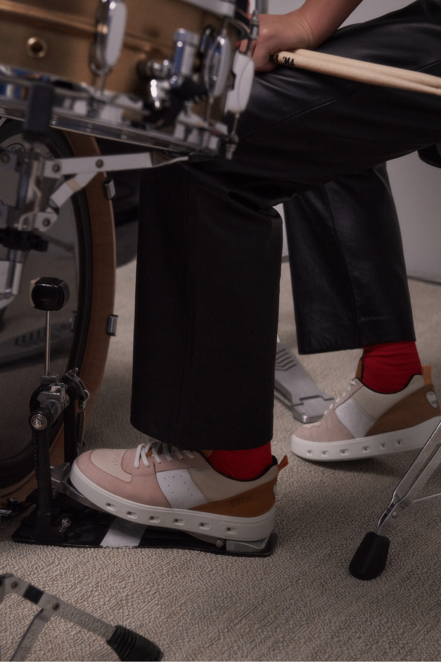 Ecco выпустил кеды на платформе и новые расцветки коллекции Street (фото 9)