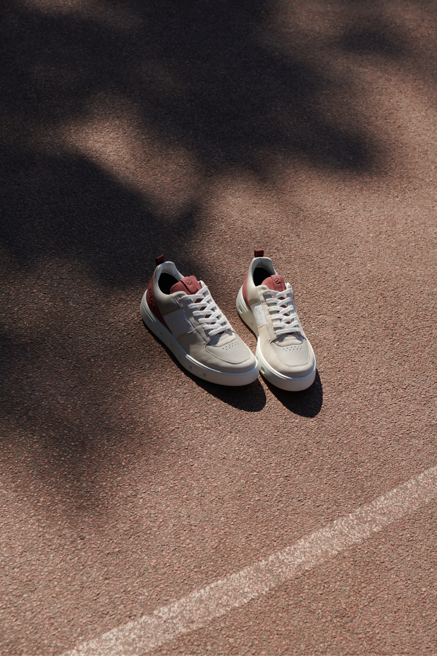 Ecco выпустил кеды на платформе и новые расцветки коллекции Street (фото 8)