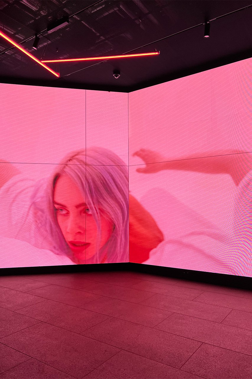 Билли Айлиш запустила поп-ап в Лондоне (фото 3)