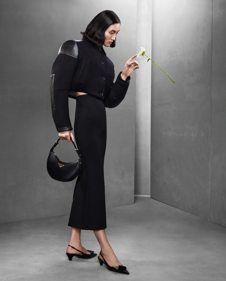Prada представил новую модель сумок Prada Arqué (фото 5)