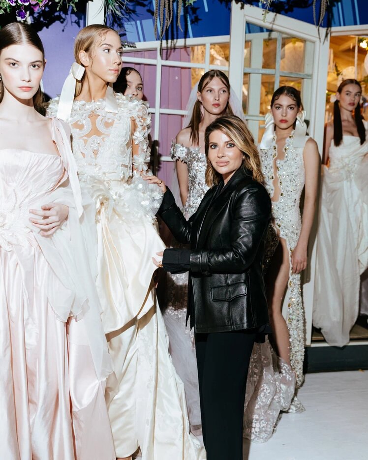 В «Лужниках» прошел показ модного дома Валентина Юдашкина (фото 6)