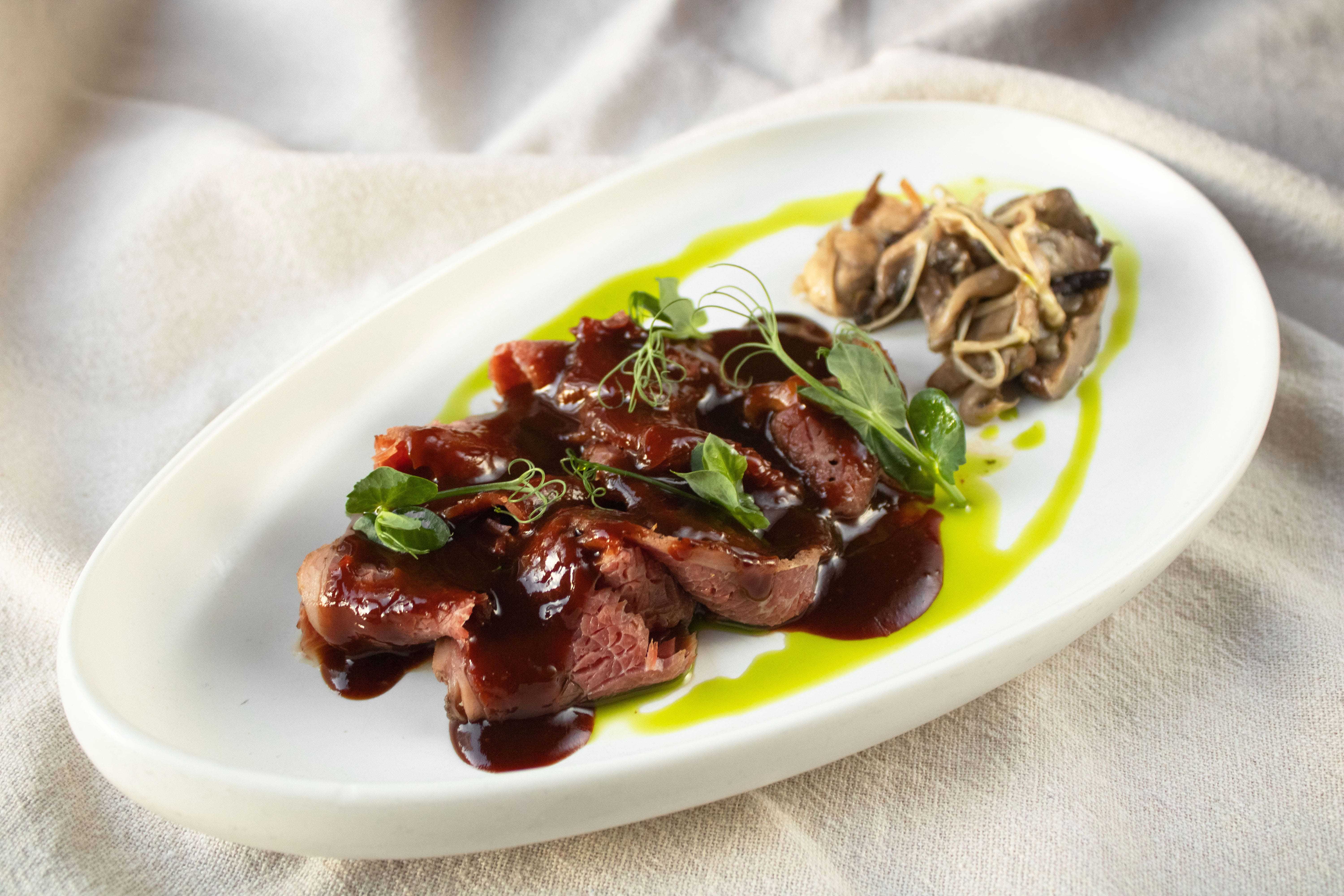 Новости ресторанов: канеле с угрем, вафли с говядиной и тарт с инжиром (фото 5)