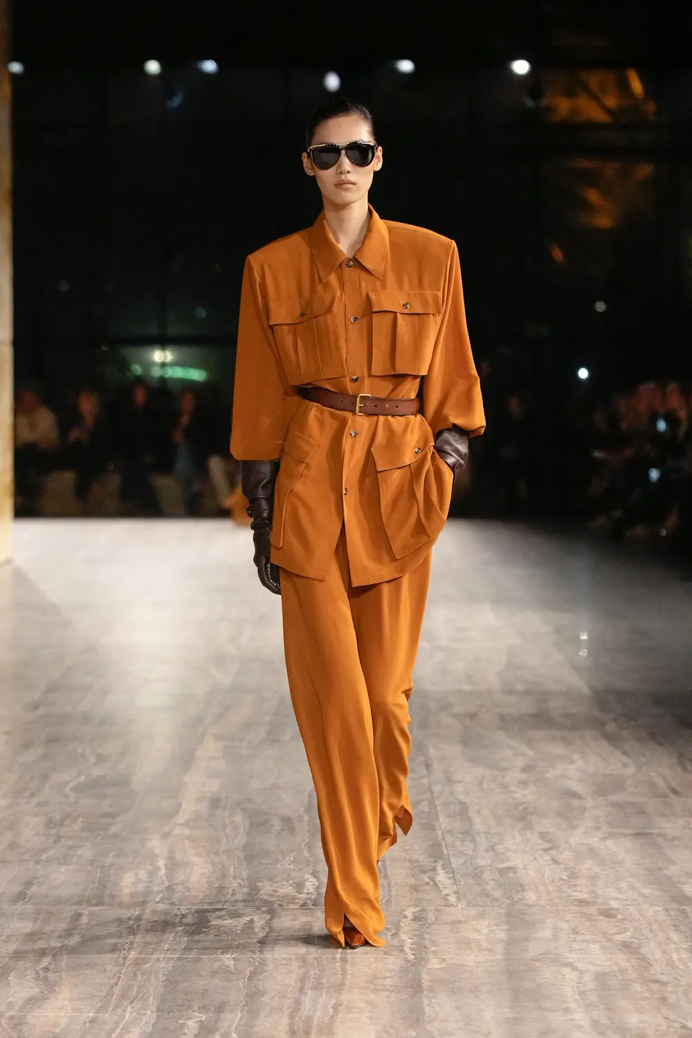 Фото дня: показ Saint Laurent весна-лето 2024 (фото 1)