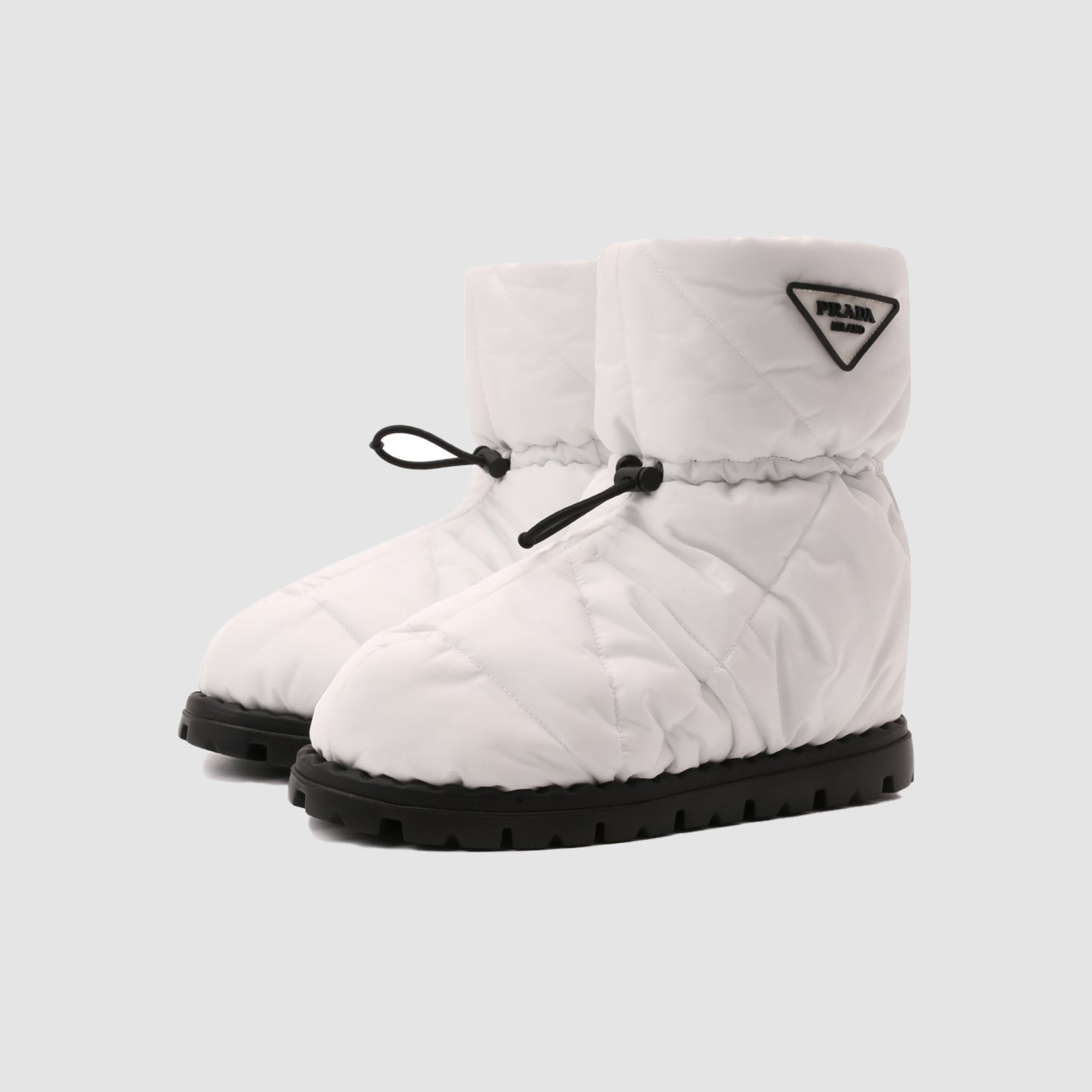 Кроссовки из нубука, непромокаемые дутики и ботфорты: какую обувь носить этой осенью и зимой? Выбор BURO. (фото 31)