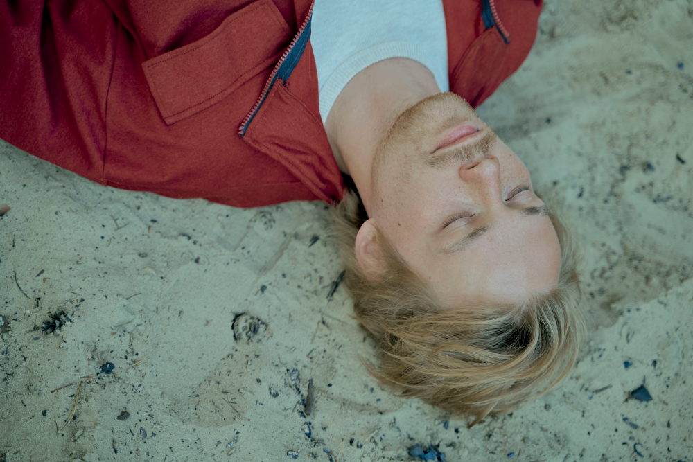 «В кино все началось со случайности»: Роман Евдокимов о новых проектах и работе в театре (фото 1)