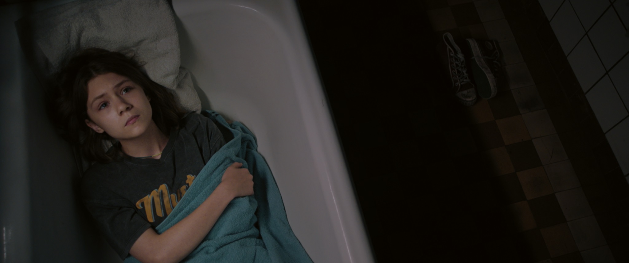 «Каждый родитель уничтожает что-то в детях»: Наталия Мещанинова — о фильме «Край надломленной луны» (фото 5)