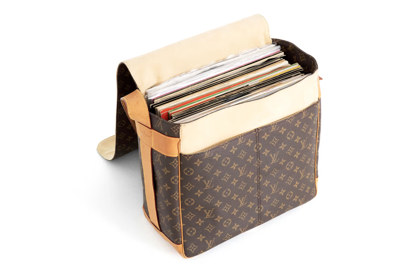 На площадке Фаррелла Уильямса Joopiter можно будет купить вещи Ниго (фото 5)