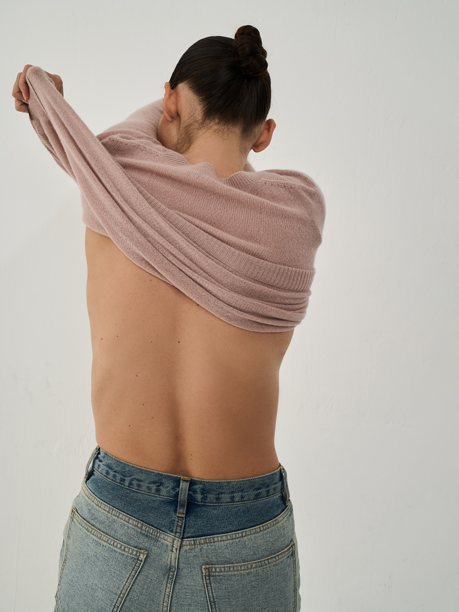 Present & Simple показал новые оттенки джемперов из кашемира Loro Piana (фото 9)