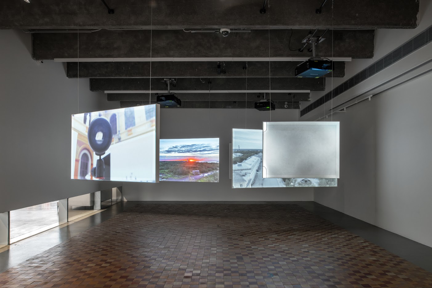 В Музее «Гараж» пройдут медиации по проекту Ганны Зубковой «Ложное солнце. Ловец» (фото 3)