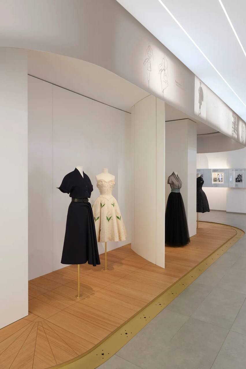 Мария Грация Кьюри открывает выставку о женщинах-художницах со всего мира (фото 4)