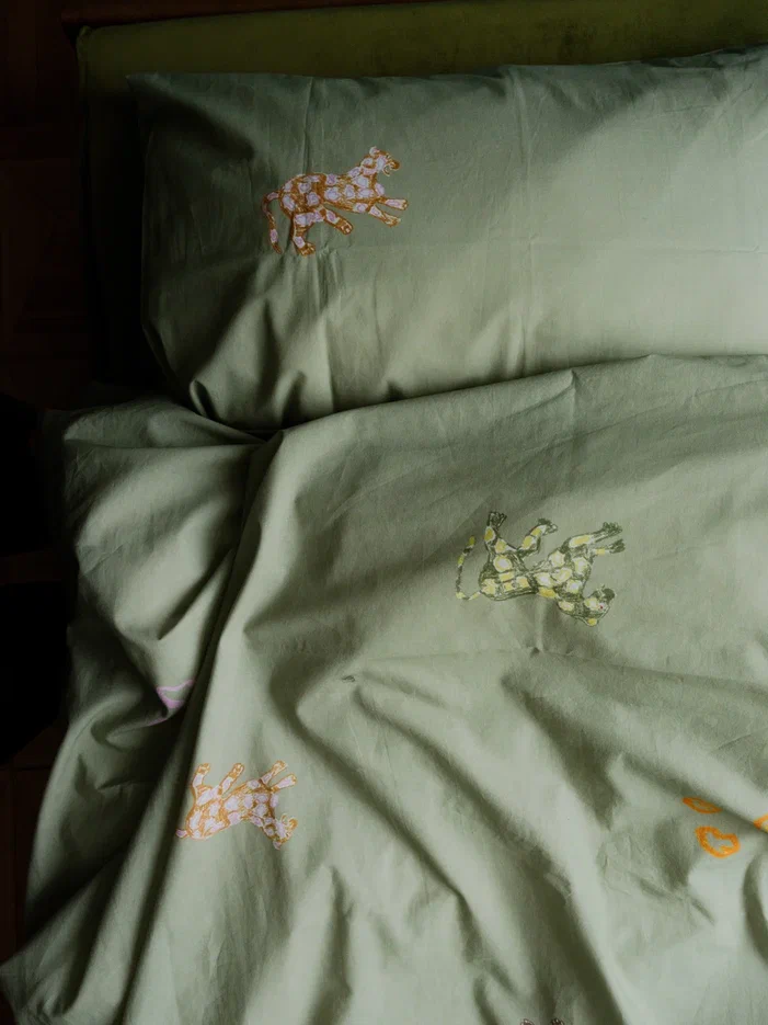 Постельное белье, свечи, диффузоры, игрушки и кулоны: «Рихтер» показал предновогодние коллекции (фото 26)