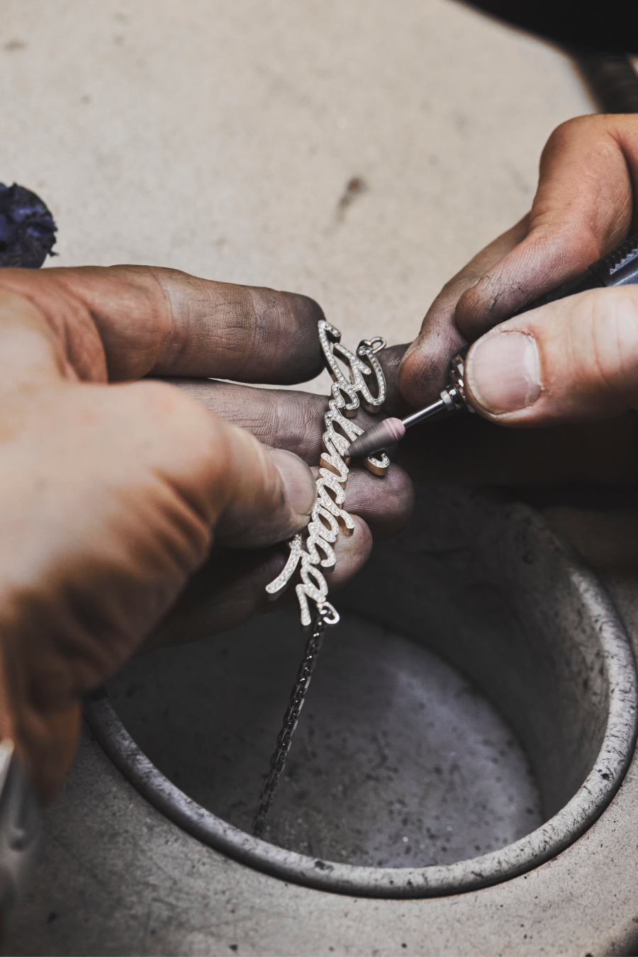 Balenciaga показал коллекцию украшений в коллаборации с Jacob & Co. (фото 6)