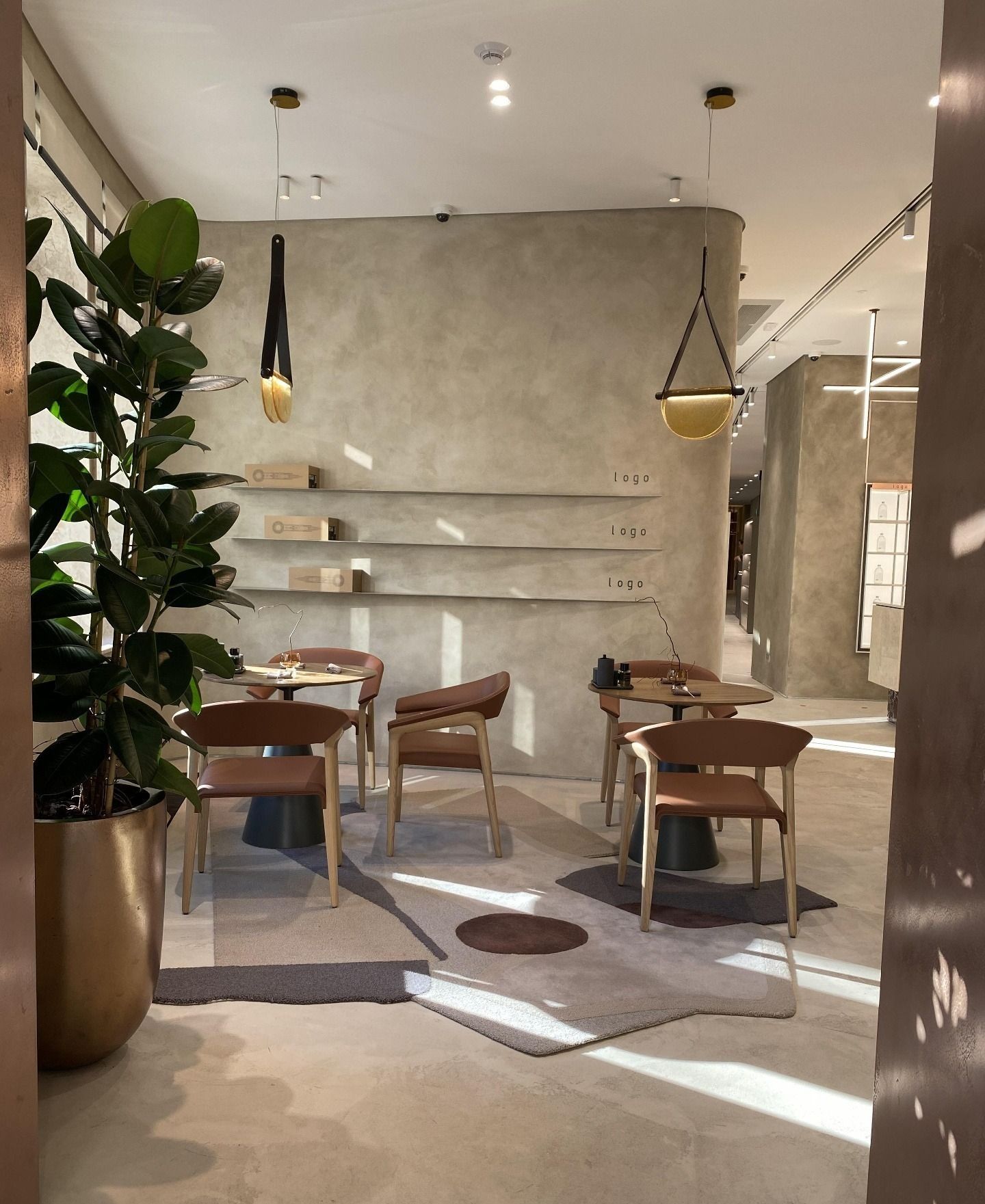 Фотоспам: 7 стильных локаций, где покупают вещи, читают книги и делают классные снимки для соцсетей (фото 23)