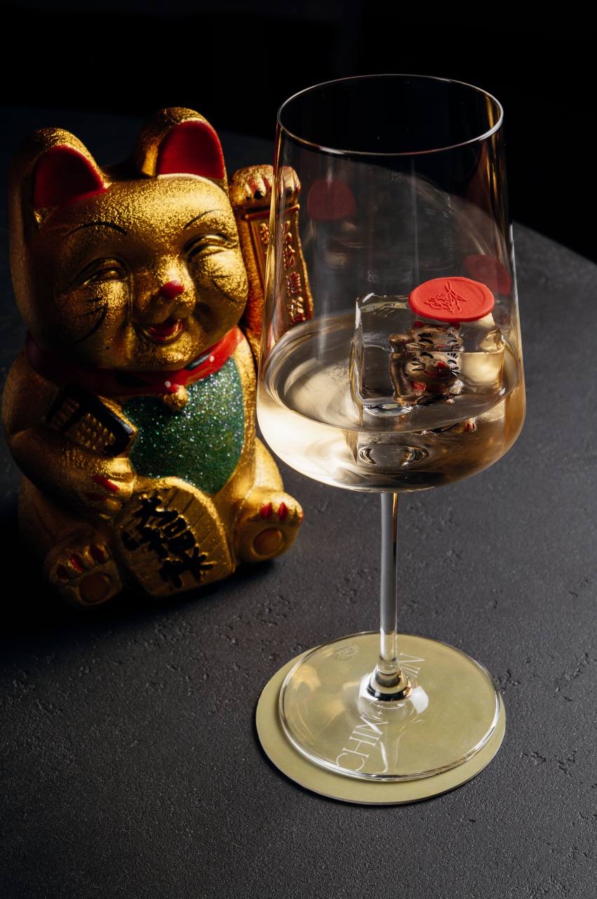 В ресторане Chin Chin девушкам будут безлимитно разливать игристое (фото 7)