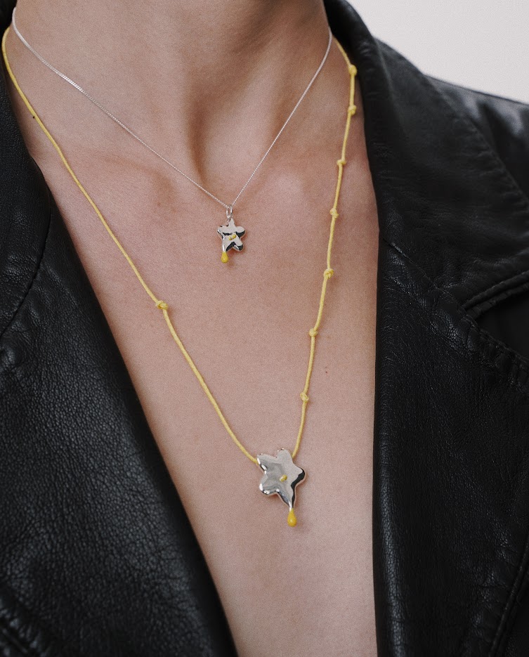 Ювелирный бренд Qari Qris выпустил коллаборацию с Машей Егоровой (фото 2)