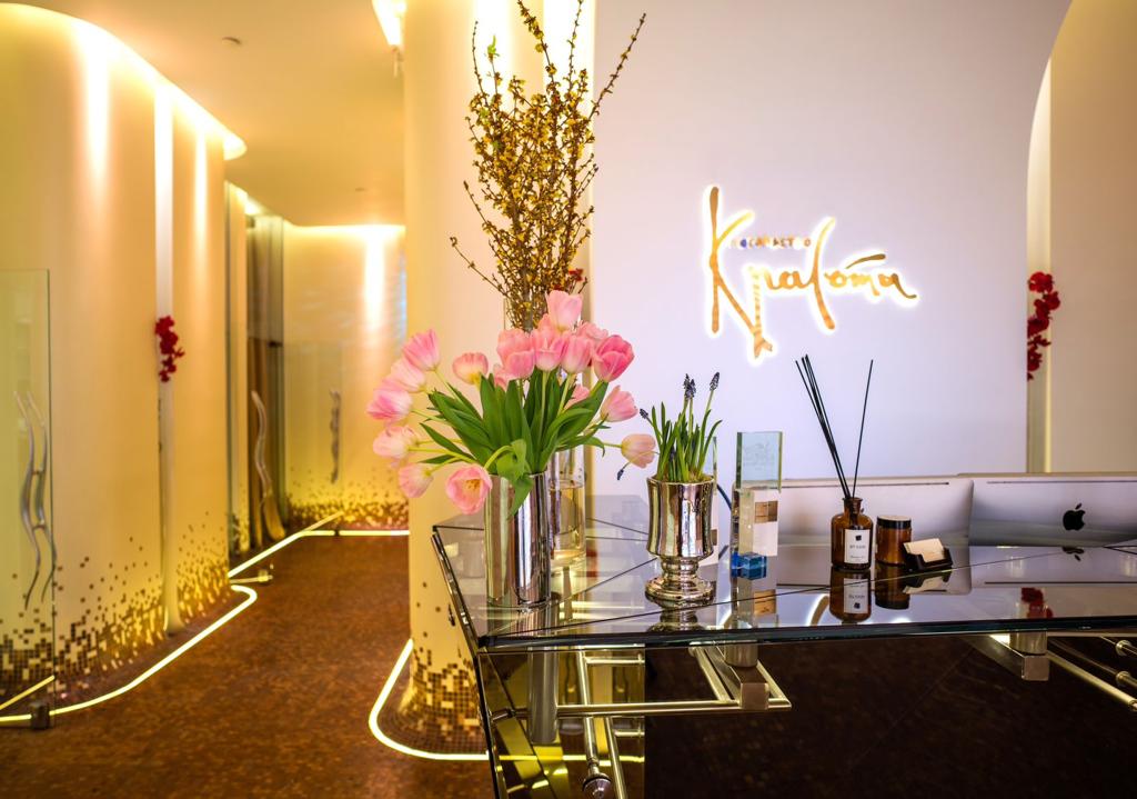 Новости салонов и клиник: кислотный пилинг, мезотерапия без уколов и уход для волос К18 (фото 1)