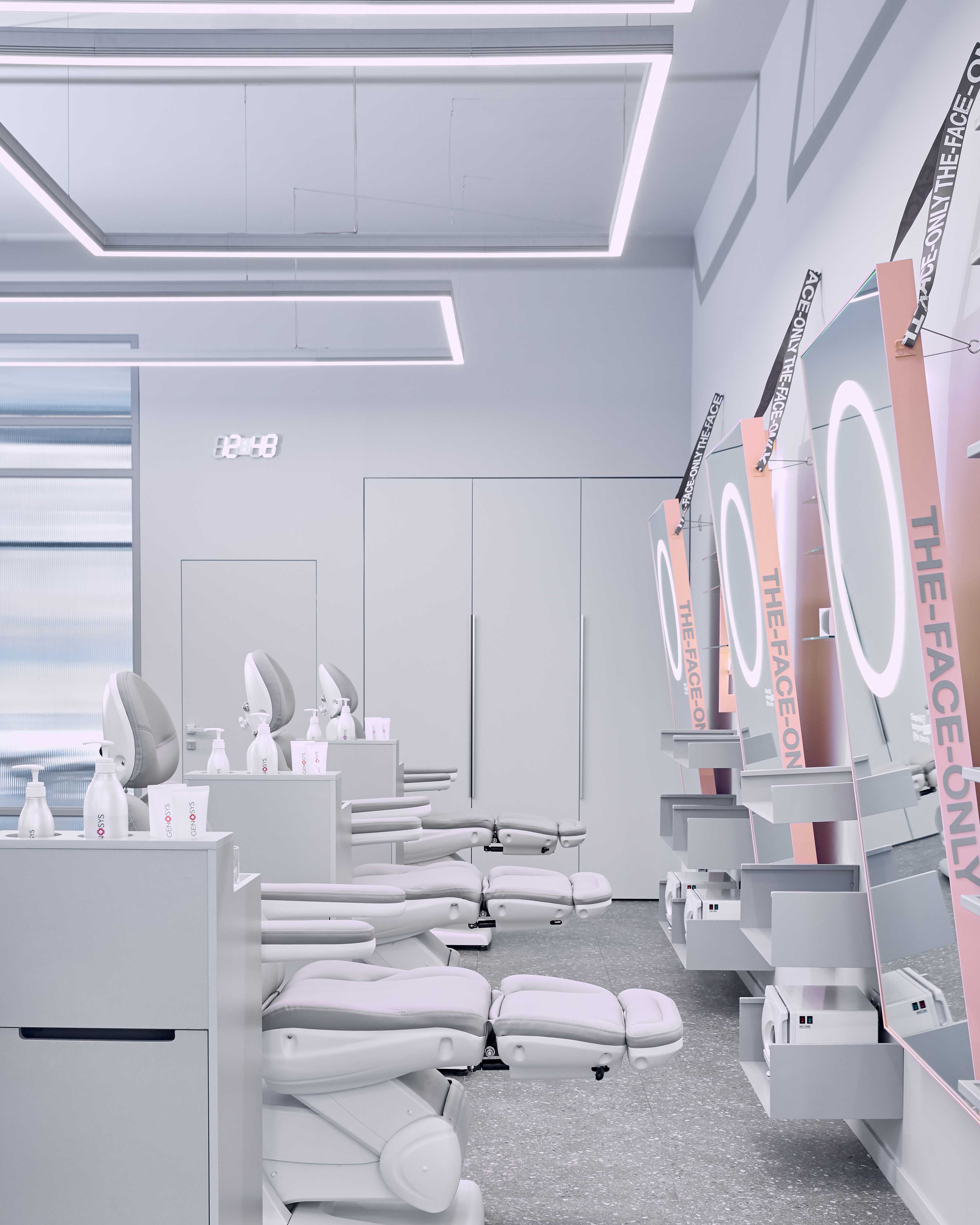 Новости салонов и клиник: кислотный пилинг, мезотерапия без уколов и уход для волос К18 (фото 3)