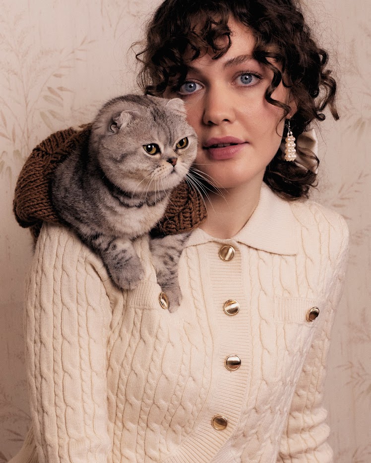 «Мурмуризм» выпустил коллекцию свитеров для кошек (фото 4)