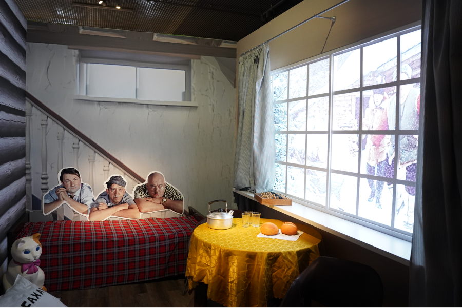 Выставка «Наши люди. Вселенная персонажей Леонида Гайдая» открылась в Музее кино (фото 8)