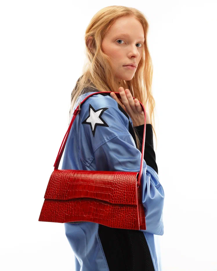 В России запустился бренд сумок THE (фото 7)