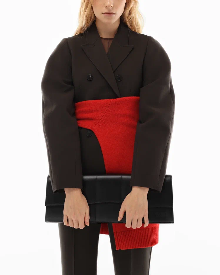 В России запустился бренд сумок THE (фото 1)