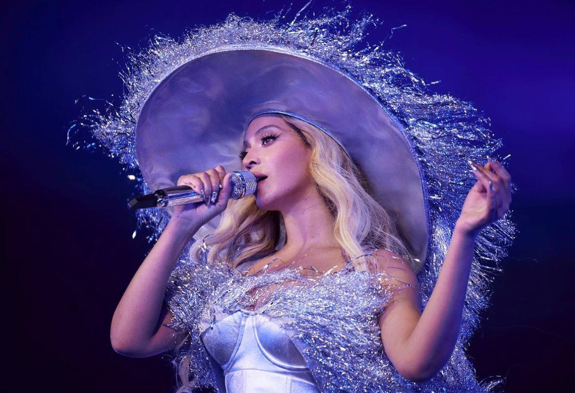 Марго Робби, Тейлор Свифт, Фаррелл Уильямс, Бейонсе и Канье: 2023 год в лицах (фото 26)