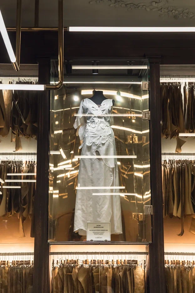 Бренд Alena Akhmadullina представил коллаборацию с Sartoria Lamberti (фото 4)