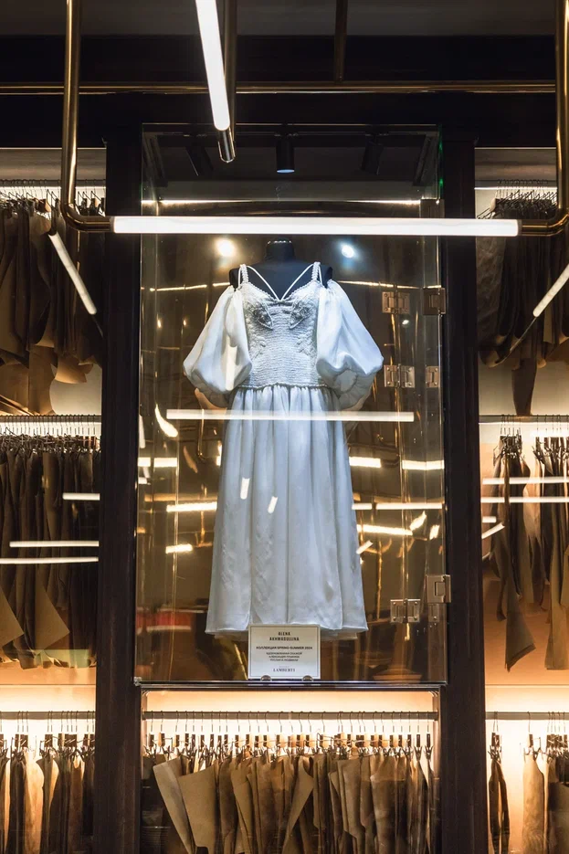 Бренд Alena Akhmadullina представил коллаборацию с Sartoria Lamberti (фото 3)