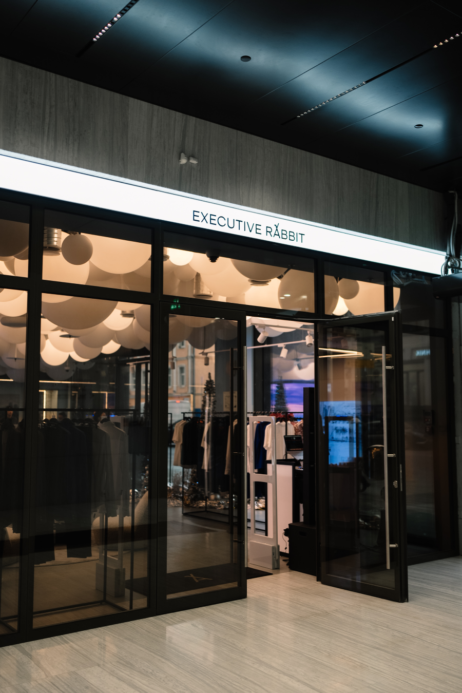 Для карьеристов и романтиков: в Москве открылся бутик Executive Rabbit (фото 1)