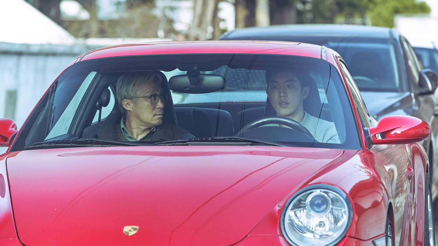 «Отпуск по-корейски» и «В паутине»: 5 новых хитов южнокорейского кинематографа. Выбор BURO. (фото 4)