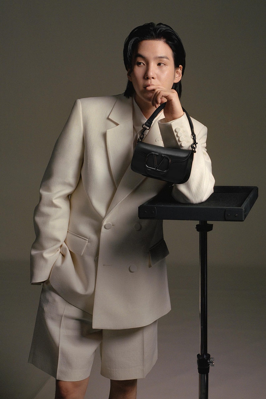 Шуга из BTS снялся в кампании новой коллекции Valentino (фото 2)