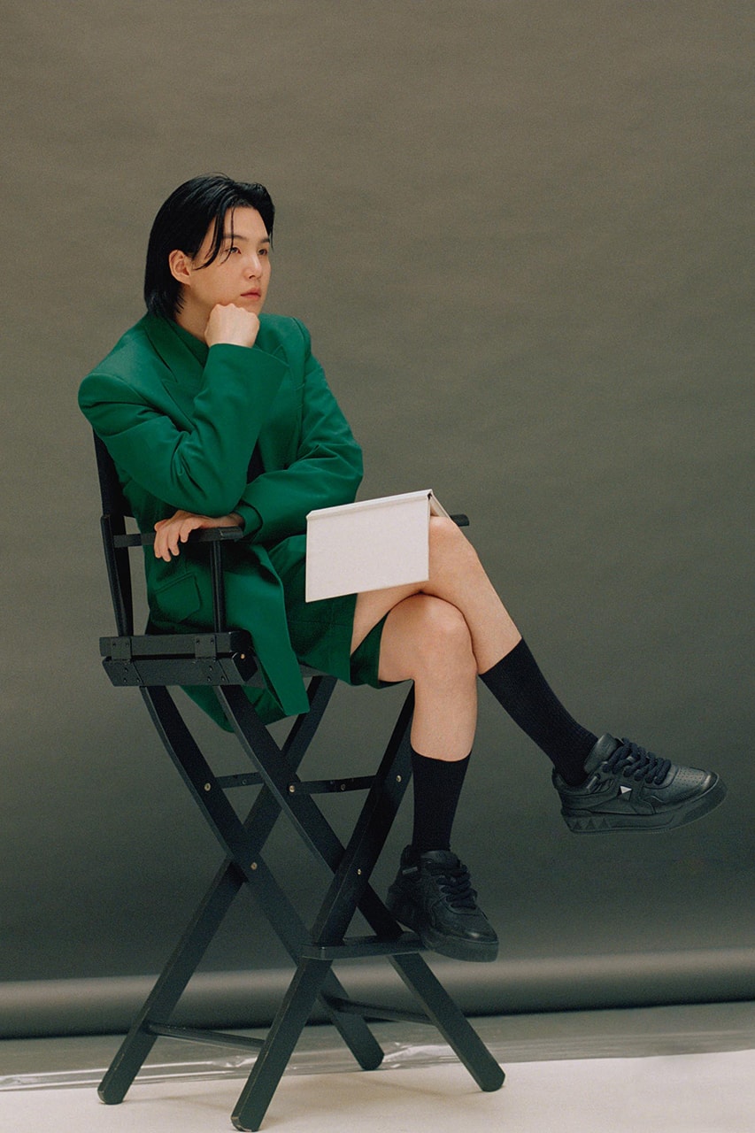 Шуга из BTS снялся в кампании новой коллекции Valentino (фото 1)