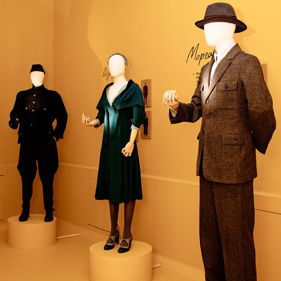 В Музее Булгакова открылась выставка, приуроченная к выходу фильма «Мастер и Маргарита» (фото 1)