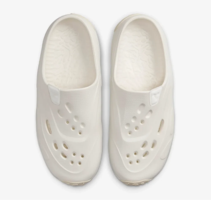 Nike выпустил резиновые сабо Jordan Roam (фото 1)