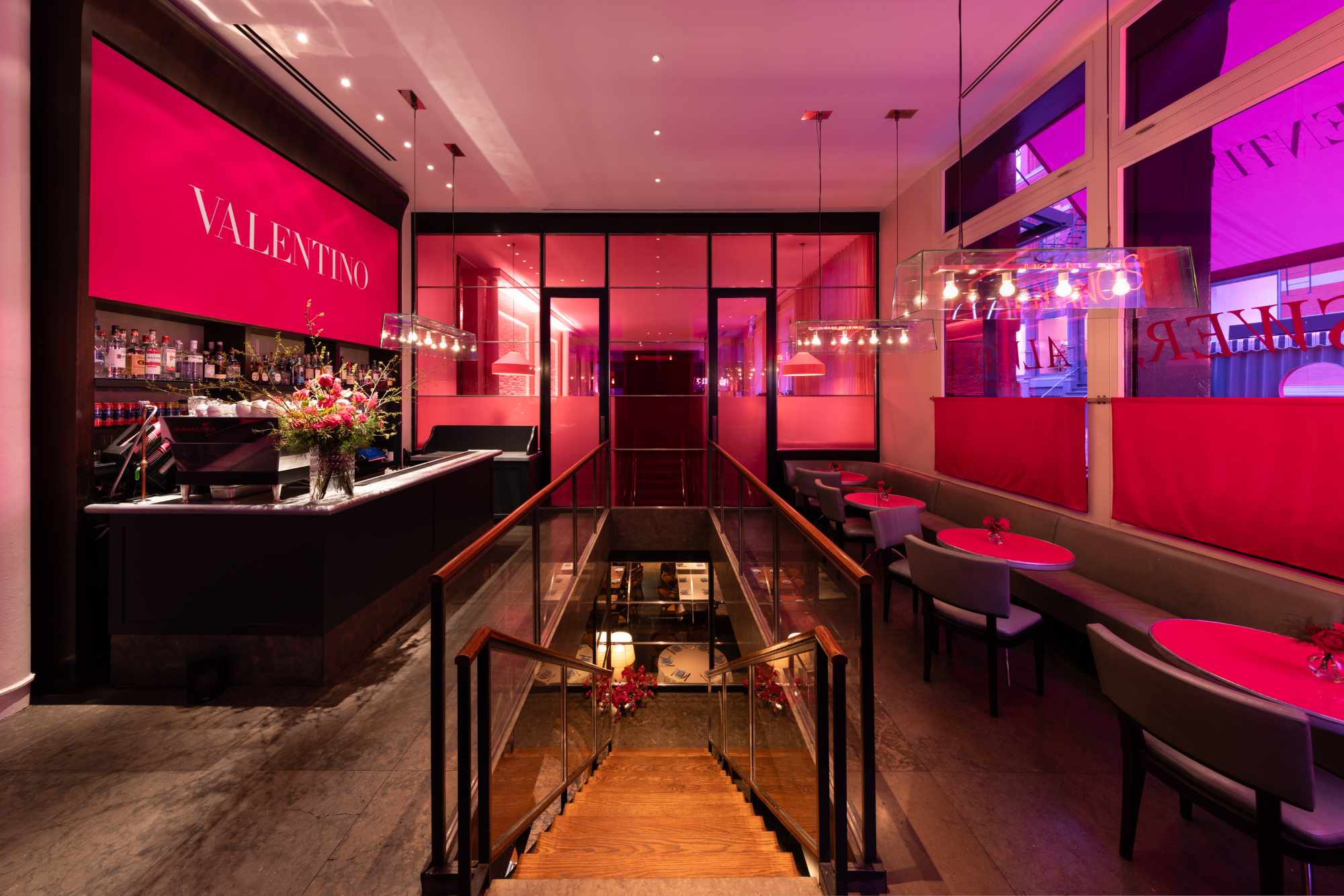 Valentino открыл pop-up-кафе в Нью-Йорке ко Дню святого Валентина (фото 1)