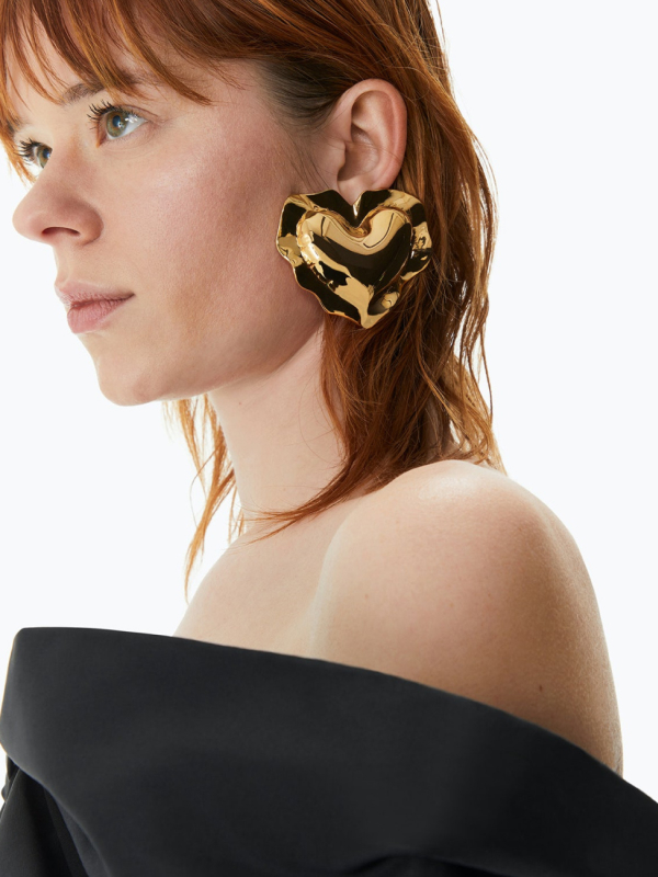 Сумки, кожаный галстук и валентинки со смыслом: подарки для самых-самых на День всех влюбленных (фото 11)