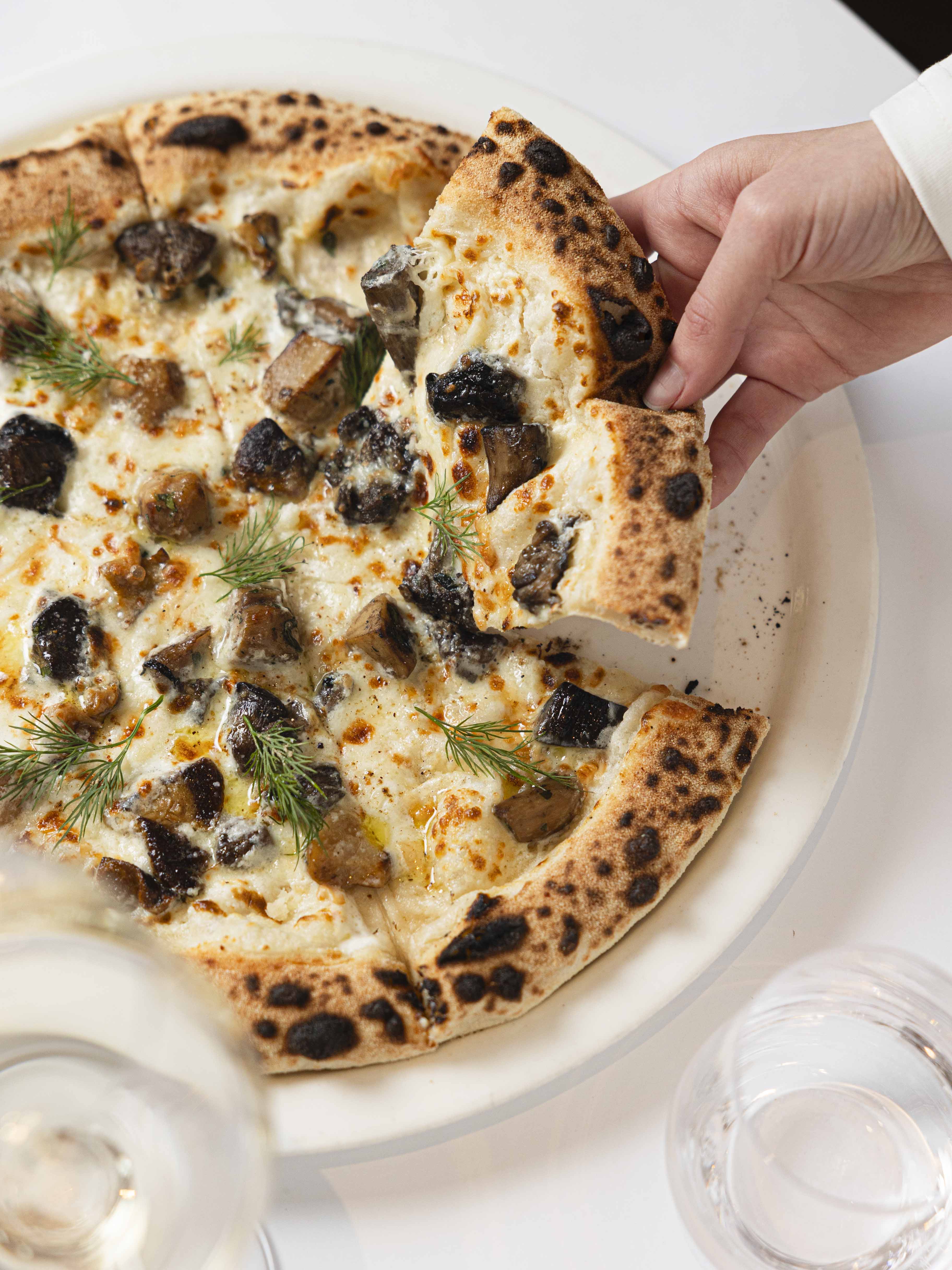 Новости ресторанов: пельмени с пелядью и тремя видами икры, равиоли из ягненка и пудинг из тапиоки с манго (фото 10)