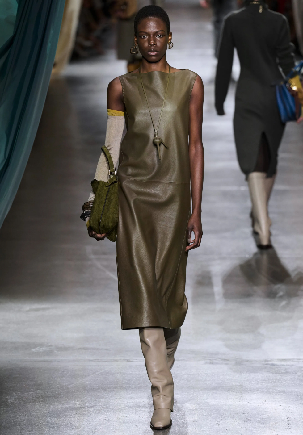 Итоги Недели моды в Милане осень-зима 2024 — 7 трендов, к которым стоит присмотреться уже весной (фото 17)