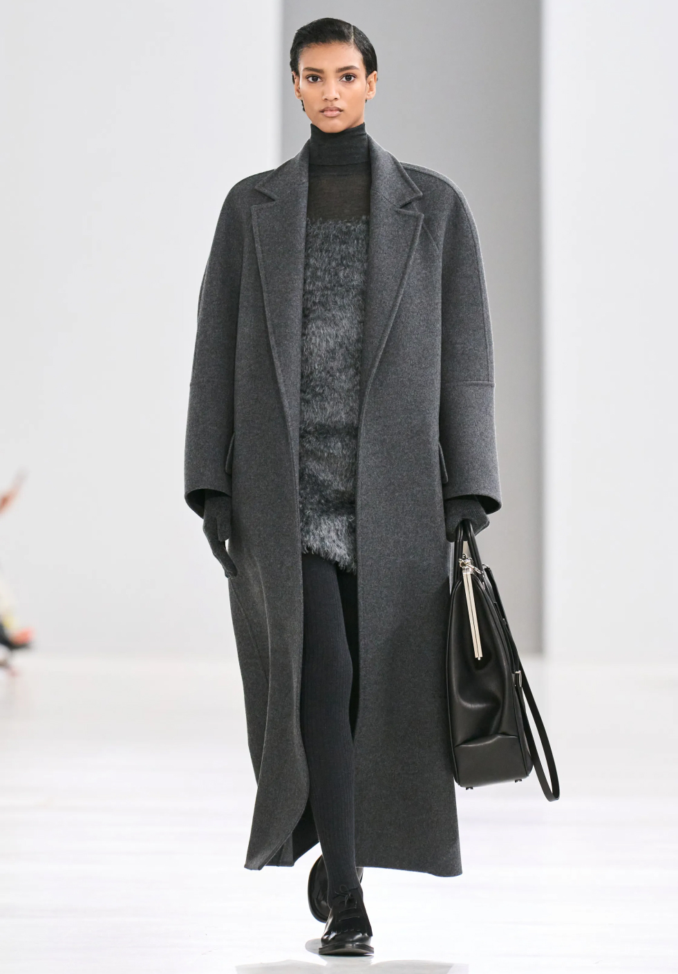 Итоги Недели моды в Милане осень-зима 2024 — 7 трендов, к которым стоит присмотреться уже весной (фото 26)