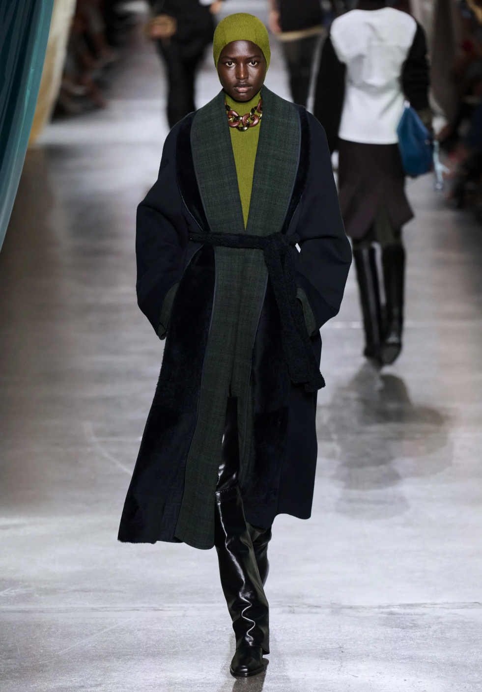 Итоги Недели моды в Милане осень-зима 2024 — 7 трендов, к которым стоит присмотреться уже весной (фото 28)