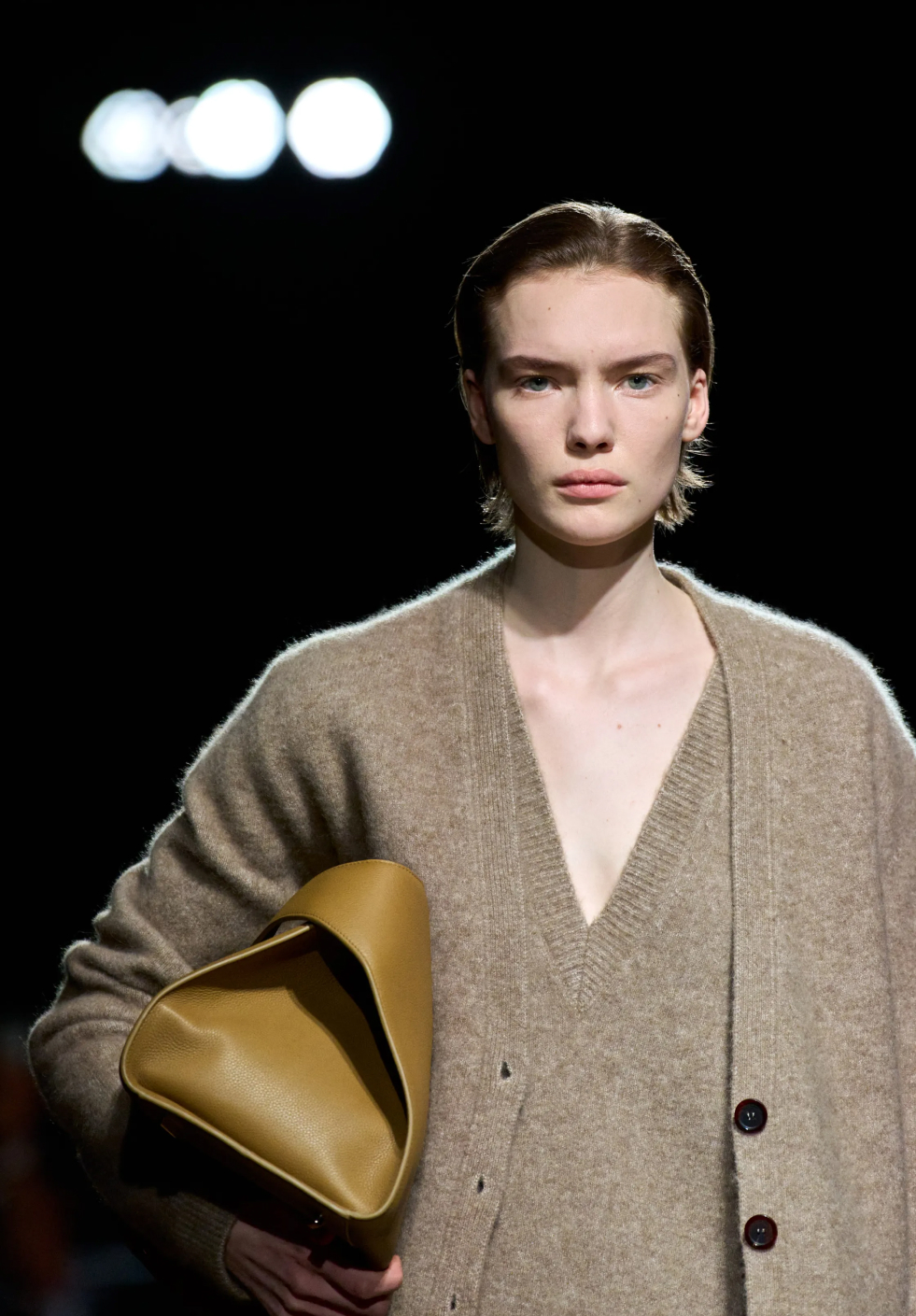 Итоги Недели моды в Милане осень-зима 2024 — 7 трендов, к которым стоит присмотреться уже весной (фото 37)